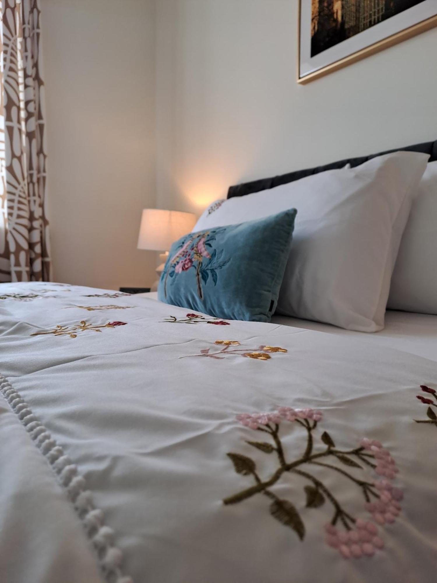 Cozy Bedroom In Lucan, Dublino Esterno foto
